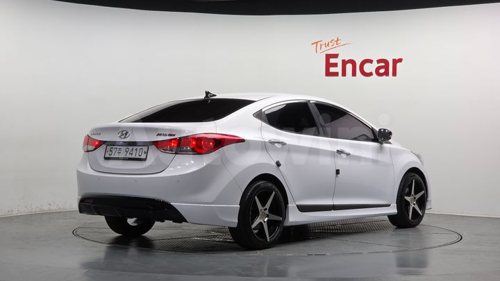 Hyundai Avante 2014 — 2