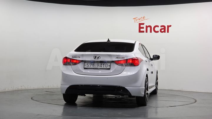 Hyundai Avante 2014 — 4