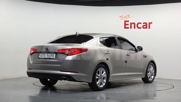 Kia K5 2013 — 2