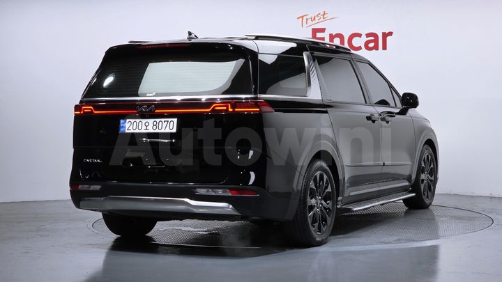 Kia Carnival 2023 — 3