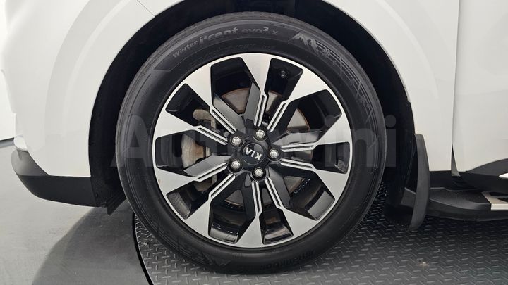 Kia Carnival 2021 — 5