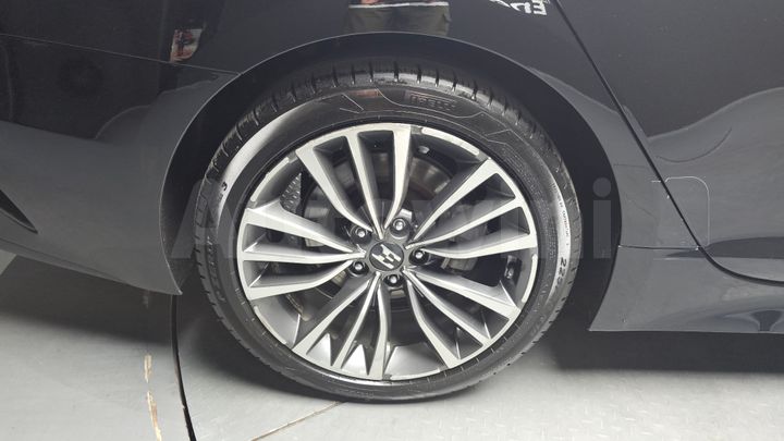 Kia Stinger 2018 — 5