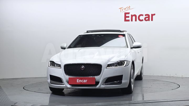 Jaguar XF 2018 — 3