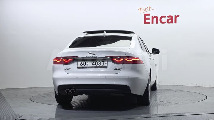 Jaguar XF 2018 — 4