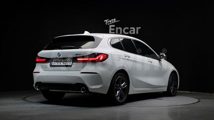BMW 1 Series 2022 — 2