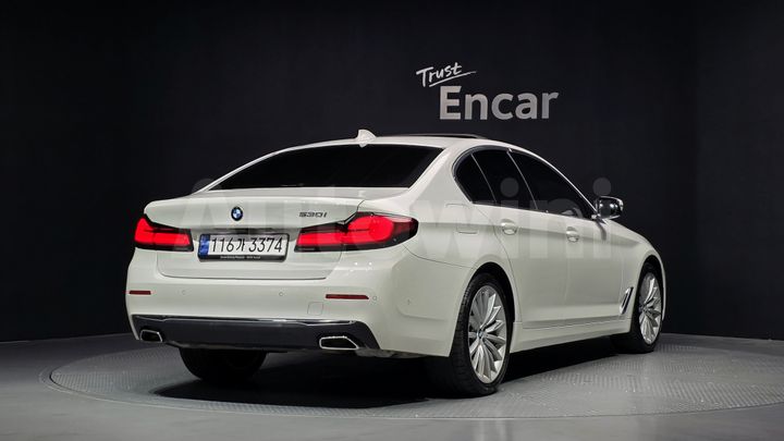 BMW 5 Series 2023 — 3