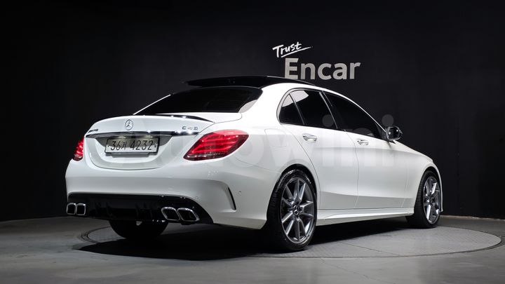 Mercedes-Benz C Class 2017 — 2