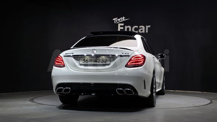 Mercedes-Benz C Class 2017 — 4