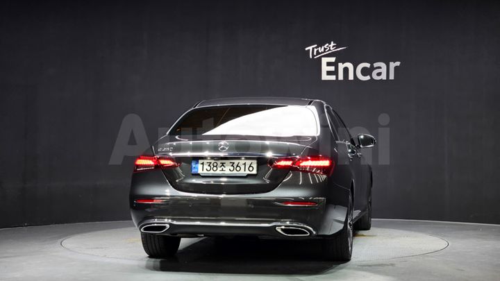 Mercedes-Benz E Class 2021 — 4