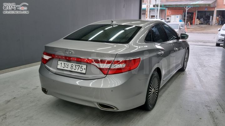 Hyundai Grandeur 2013 — 2