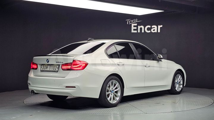 BMW 3 Series 2017 — 2