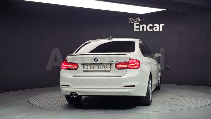 BMW 3 Series 2017 — 4