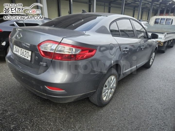 Renault SM3 2015 KNMC4C2HMGP192415 — 3