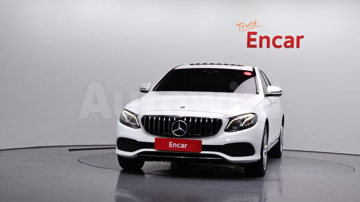 Mercedes-Benz E Class 2017 — 3