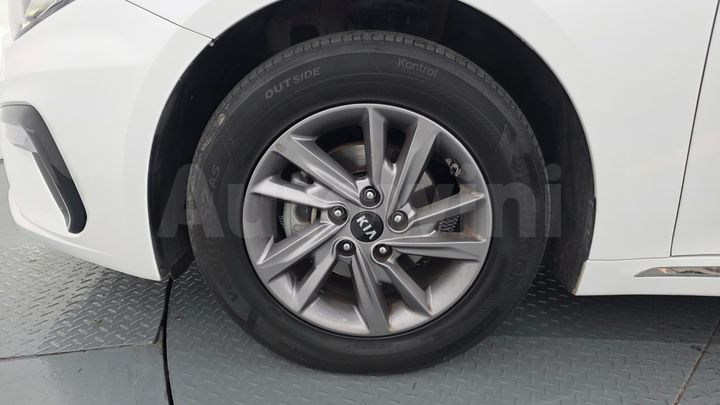 Kia K5 2020 — 5