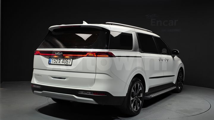 Kia Carnival 2023 — 2