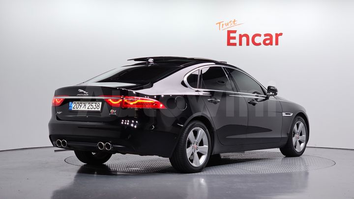 Jaguar XF 2018 — 2