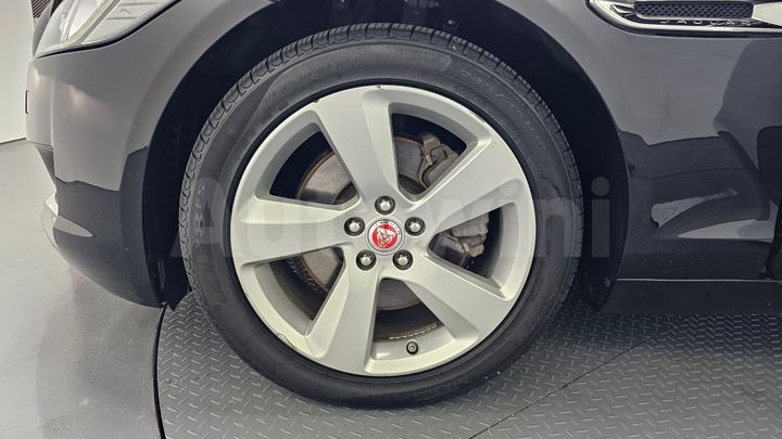 Jaguar XF 2018 — 5