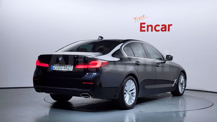 BMW 5 Series 2021 — 2