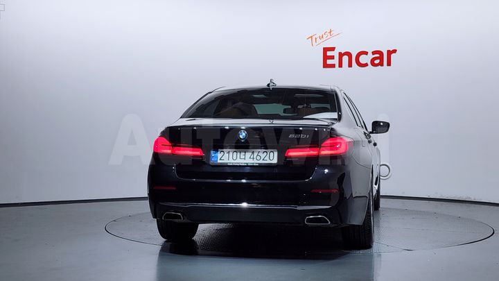BMW 5 Series 2021 — 4