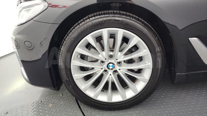 BMW 5 Series 2021 — 5