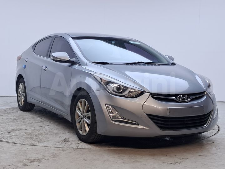 Hyundai Avante 2015 — 3
