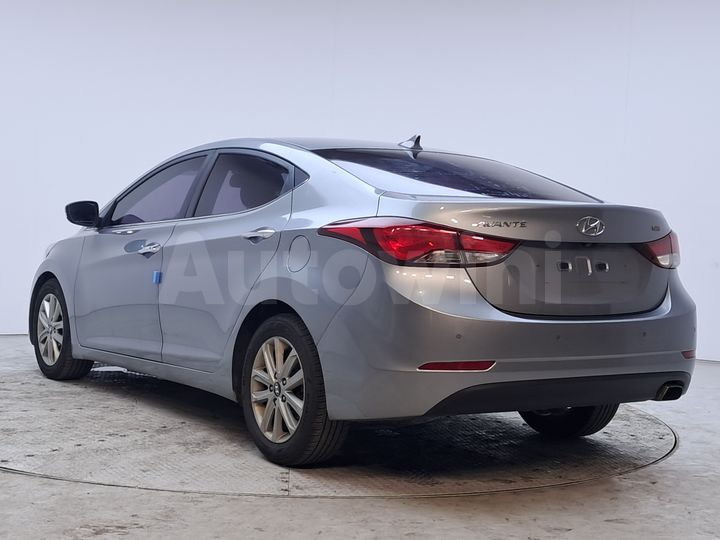 Hyundai Avante 2015 — 4