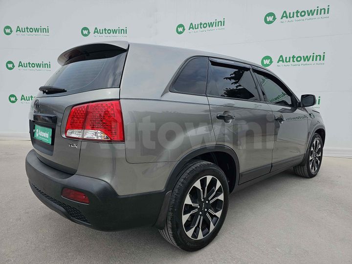 Kia Sorento 2010 — 5