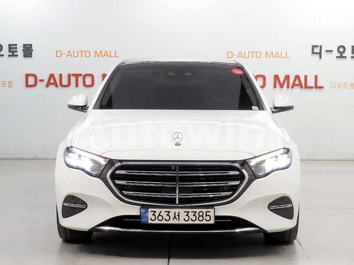 Mercedes Benz E Class 2024 — 2