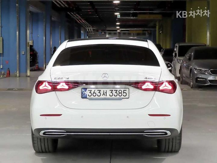 Mercedes Benz E Class 2024 — 3