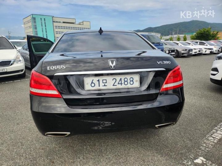 Hyundai Equus 2013 — 3