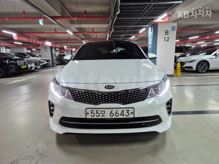 Kia K5 2016 — 2