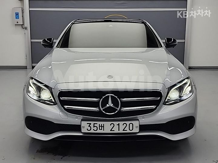 Mercedes-Benz E Class 2017 WDDZF4JB3HA193365 — 2