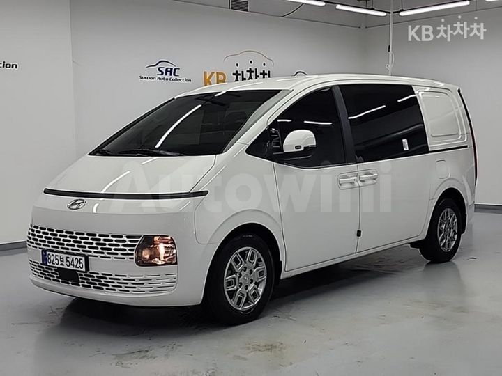 Hyundai Staria 2024 KMFYCX71BRC145585 — 2