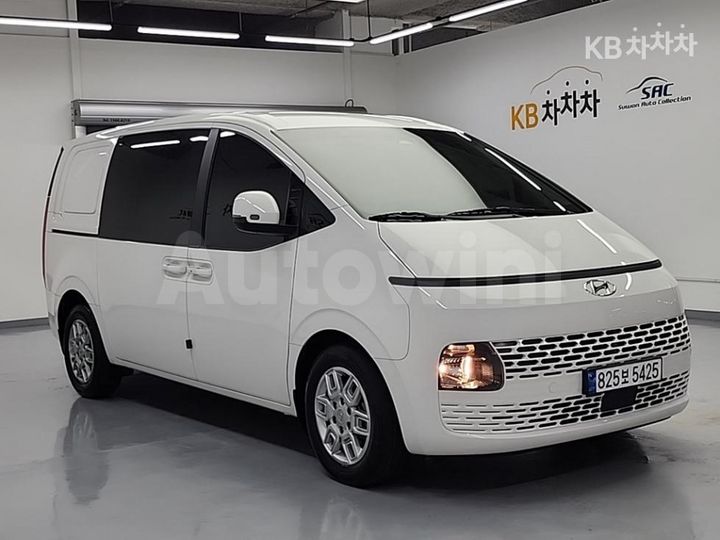 Hyundai Staria 2024 KMFYCX71BRC145585 — 4