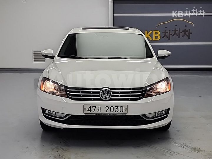 Volkswagen Passat 2015 — 2