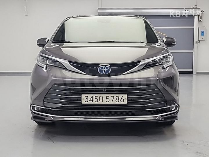 Toyota Sienna 2022 — 2