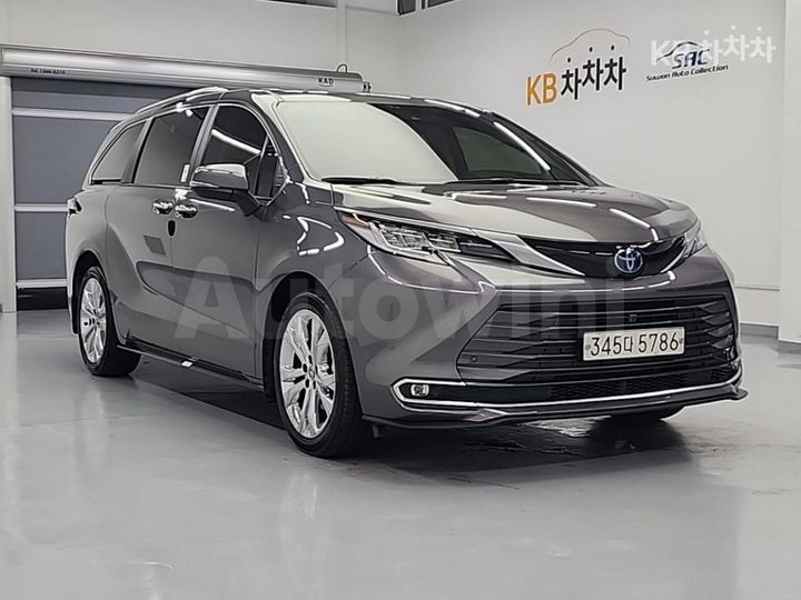 Toyota Sienna 2022 — 4