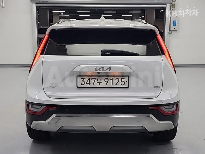 Kia Niro 2022 KNACT81EGNA010086 — 3