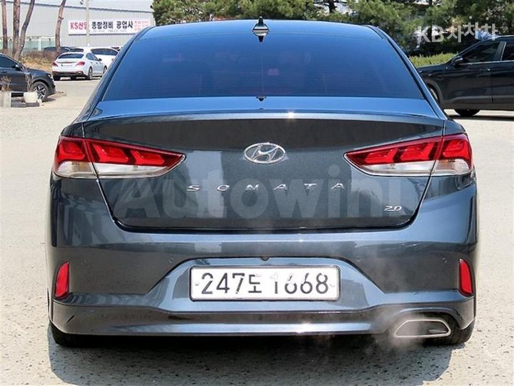 Hyundai Sonata 2019 KMHE241CBKA498390 — 4