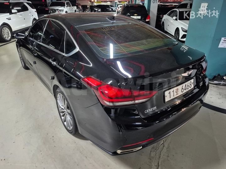 Hyundai Genesis 2016 KMHGM41EDGU108132 — 2