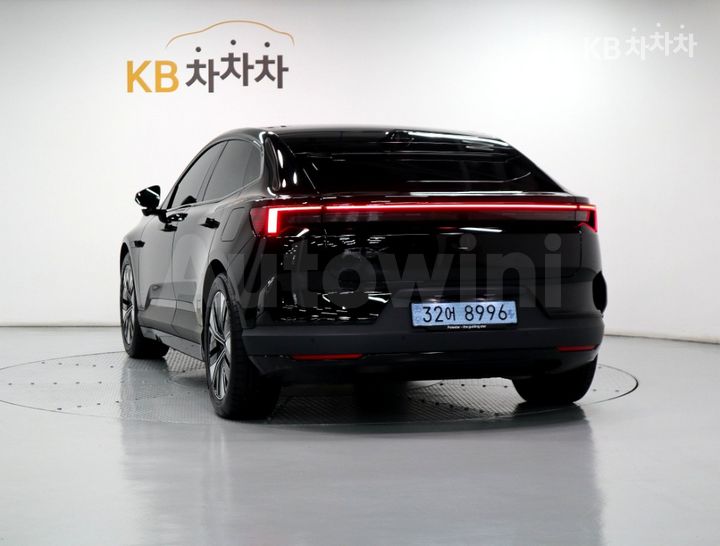 Polestar Polestar4 2026 — 4