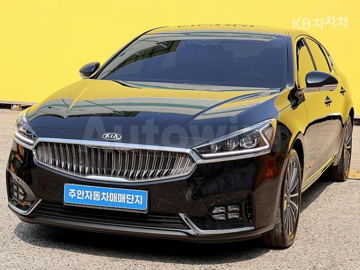 Kia K7 2018 KNALB415BJA138405 — 2