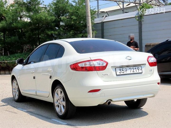 Renault SM3 2011 KNMC4C2HMBP097819 — 3