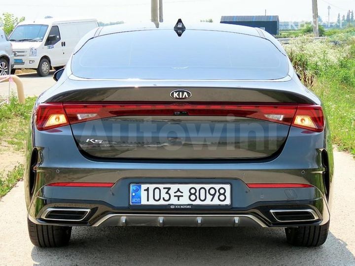 Kia K5 2021 KNAG341ABMA092250 — 4