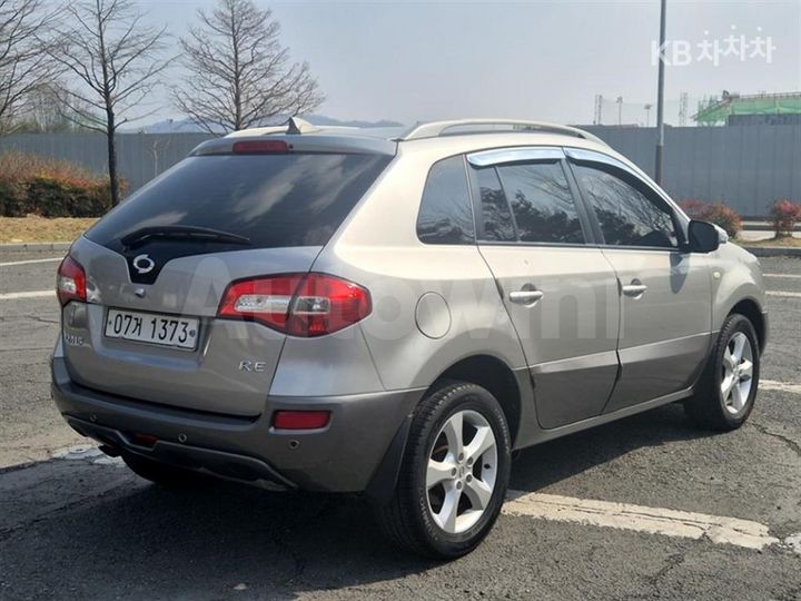 Renault QM5 2008 KNME5C2MM8P009462 — 3