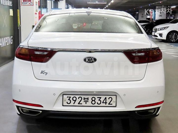 Kia K7 2017 KNALB415BHA092861 — 5