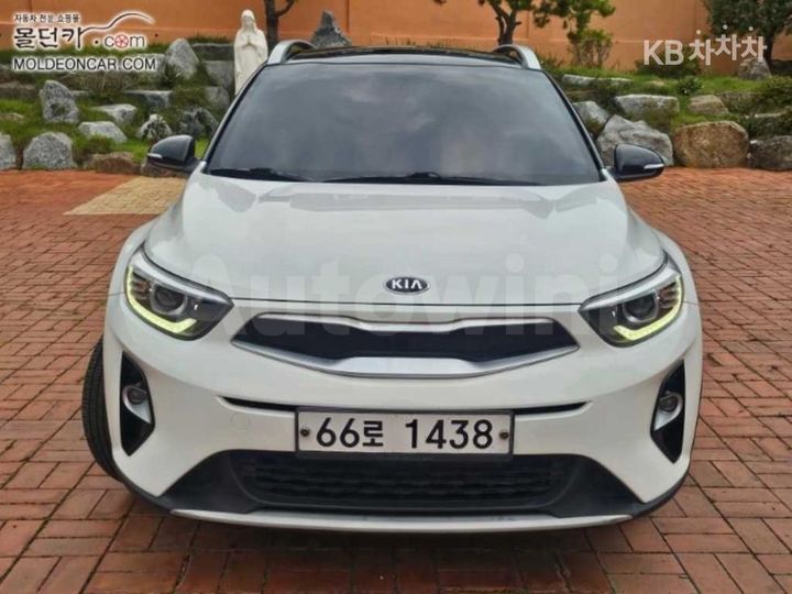 Kia Stonic 2019 KNAD6814BKS336754 — 2