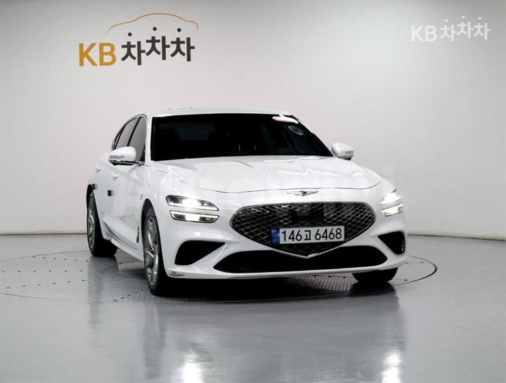 Genesis G70 2022 KMTG341ABNU106253 — 2