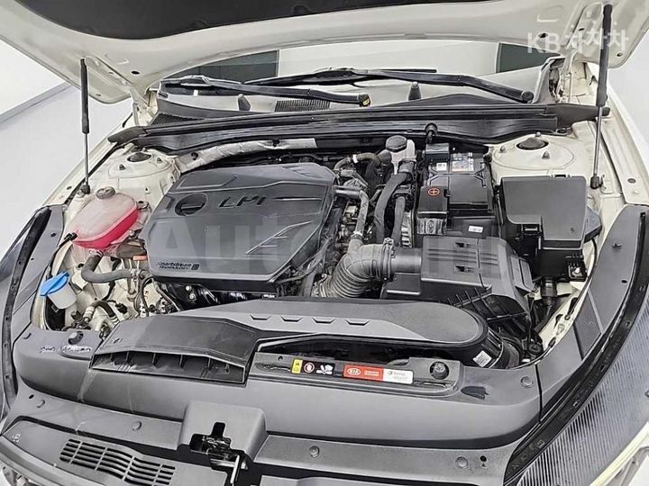 Kia K5 2021 KNAG741BBMA113935 — 5